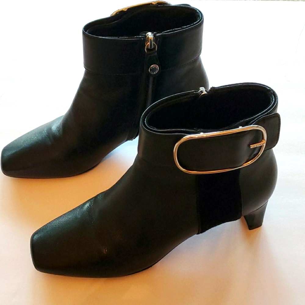 Boots - Picture 2 of 9
